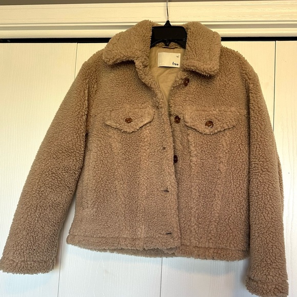 Aritzia Jacket - Picture 4 of 7